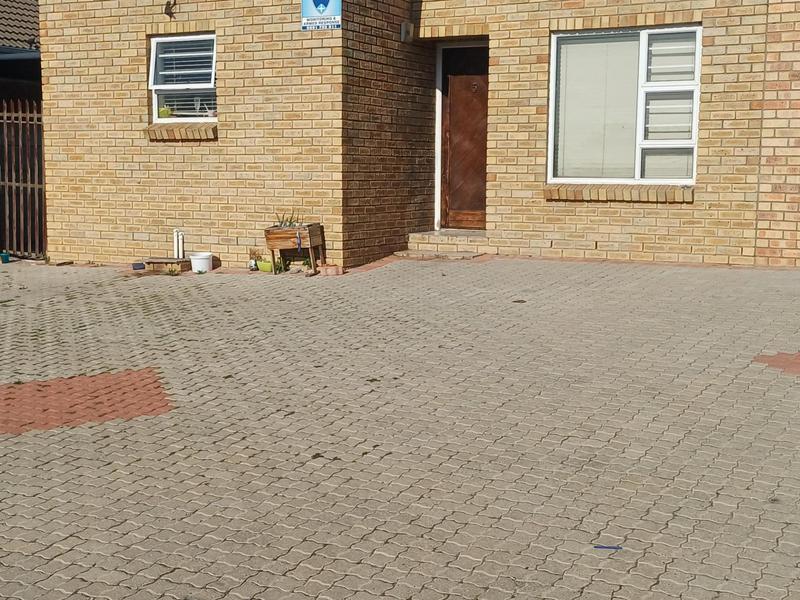 To Let 2 Bedroom Property for Rent in Bernadino Heights Western Cape